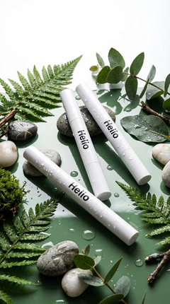 Heliored bundle contents – LED mouthguard and Helioblue whitening pens unboxed