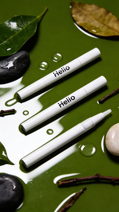 Heliored bundle lifestyle shot – complete at-home oral health and whitening system
